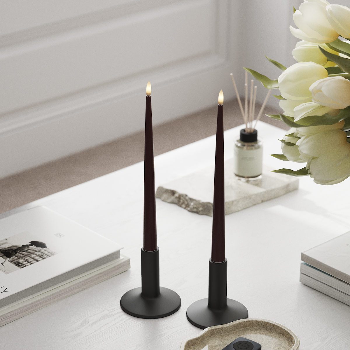 Deluxe Homeart LED свещ с лак, 2 броя 28 см Бургундско LED свещ 1