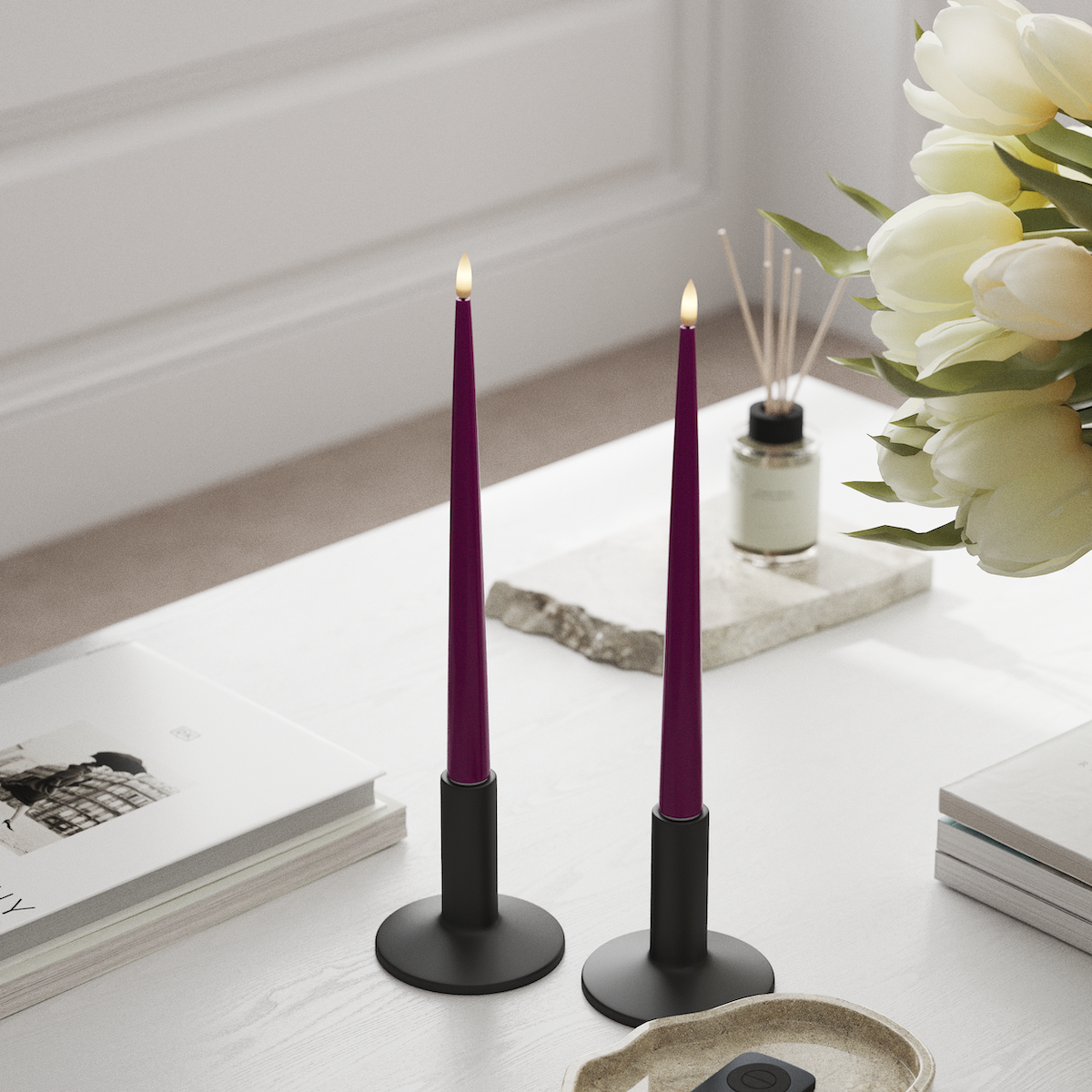 Deluxe Homeart LED свещ с лак, 2 броя 28 см Виолетово LED свещ 1