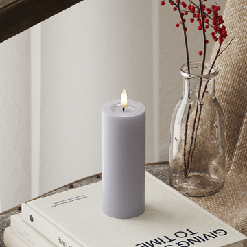 Deluxe Homeart LED Bloklys Ø 5 x 12,5 cm Støvet blå LED bloklys 4